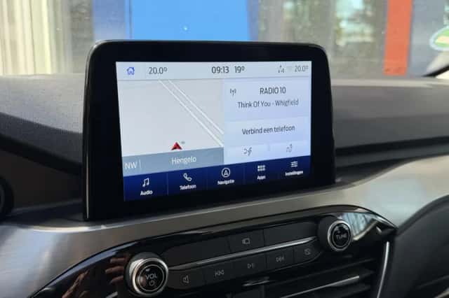 Ford Kuga (2022) thumbnail 8