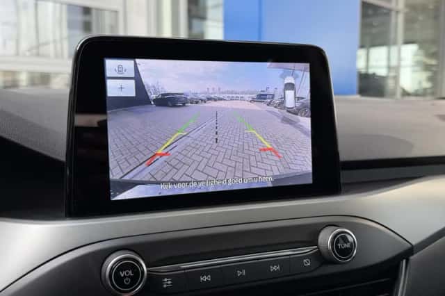 Ford Focus (2022) thumbnail 32
