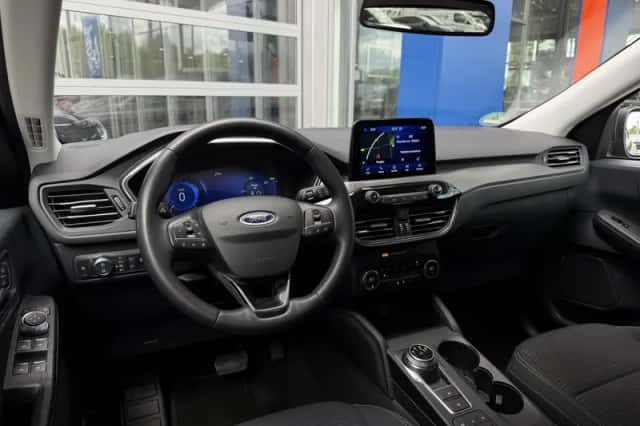 Ford Kuga (2022) thumbnail 11