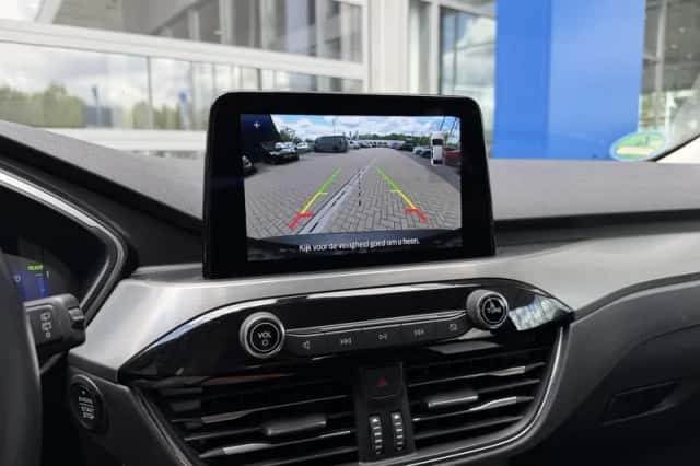Ford Kuga (2022) thumbnail 17