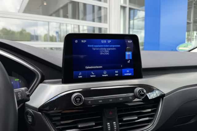 Ford Kuga (2022) thumbnail 19