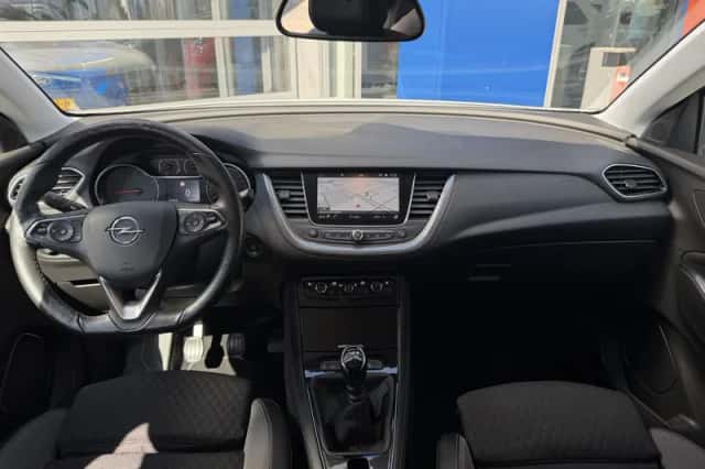 Opel Grandland X (2020) thumbnail 2