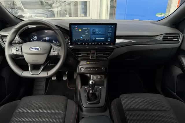 Ford Focus (2025) thumbnail 2