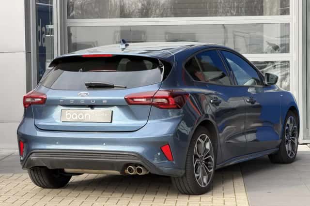 Ford Focus (2025) thumbnail 3