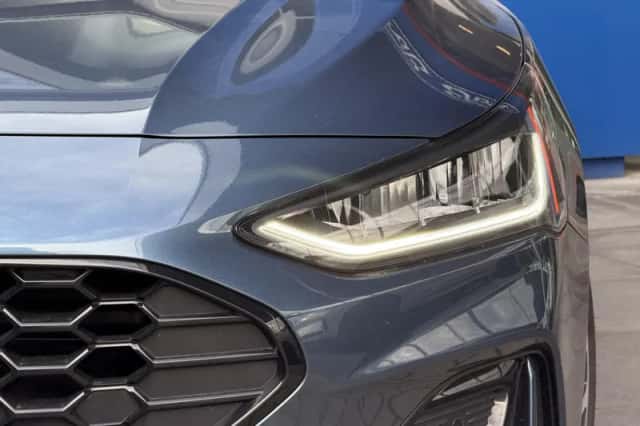 Ford Focus (2025) thumbnail 6