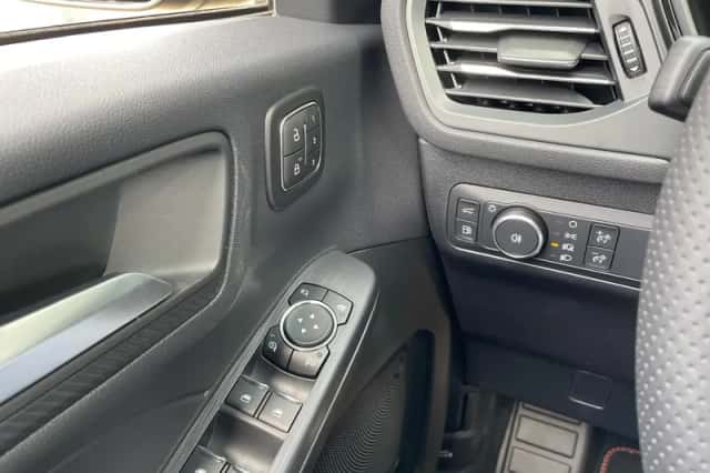Ford Kuga (2026) thumbnail 19