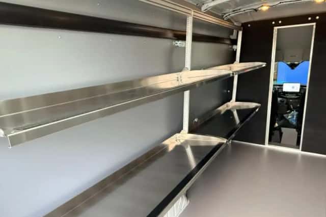 Ford E-Transit (2026) thumbnail 16