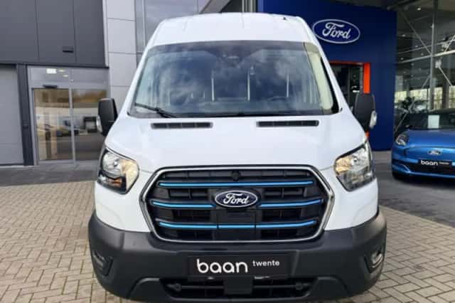 Ford E-Transit (2026) thumbnail 4