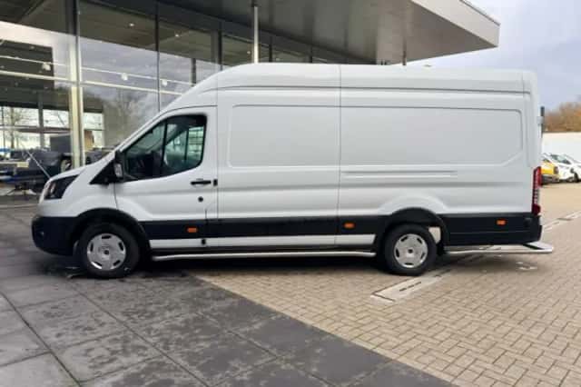 Ford E-Transit (2026) thumbnail 6