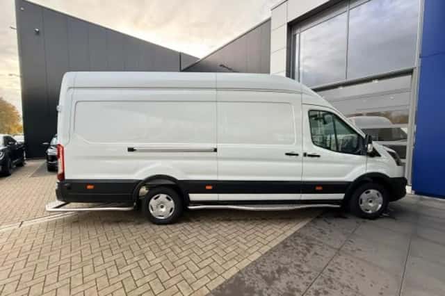 Ford E-Transit (2026) thumbnail 9