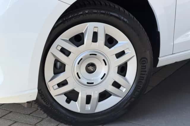 Ford Transit Connect (2024) thumbnail 9