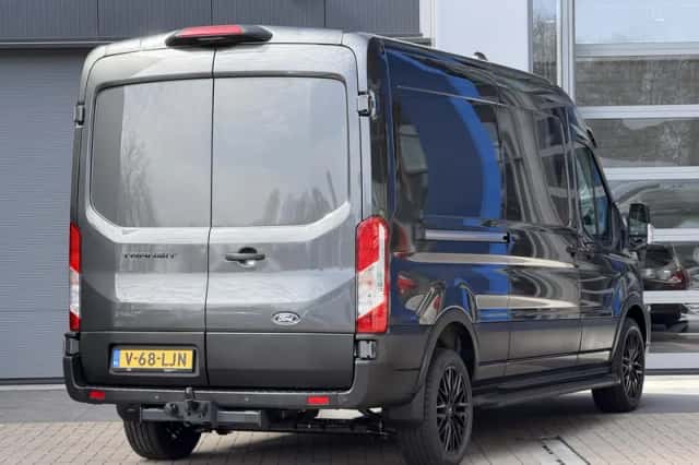 Ford Transit (2024) thumbnail 3