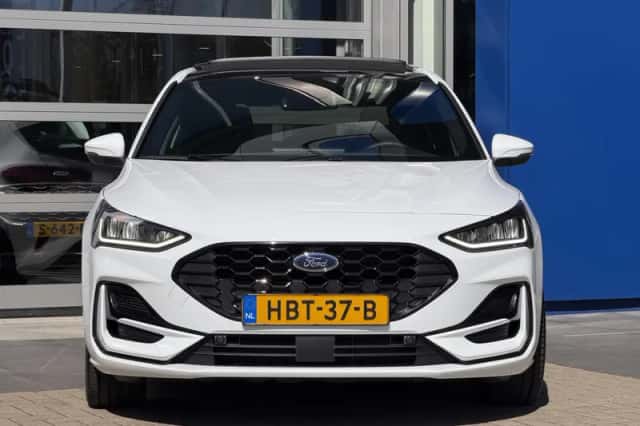 Ford Focus (2025) thumbnail 4