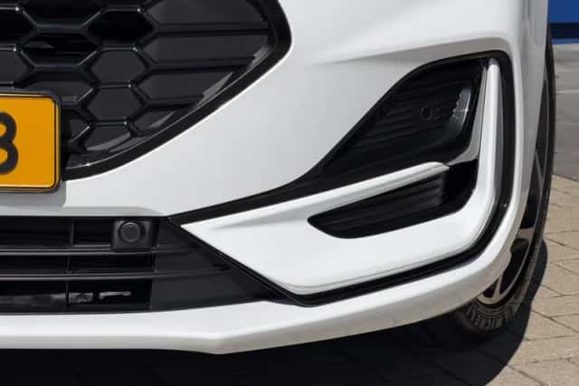 Ford Focus (2025) thumbnail 8