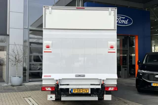 Ford Transit (2024) thumbnail 5