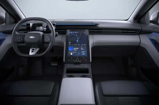 Ford Capri (2026) thumbnail 3