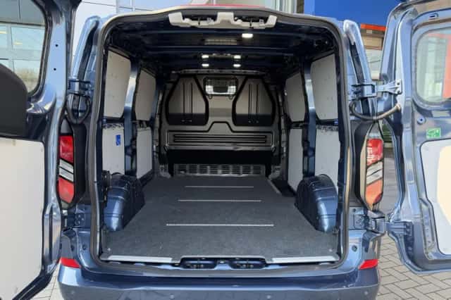 Ford Transit Custom (2024) thumbnail 16