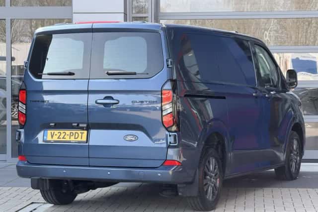 Ford Transit Custom (2024) thumbnail 3