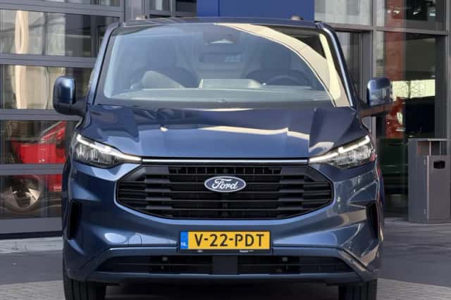 Ford Transit Custom (2024) thumbnail 4