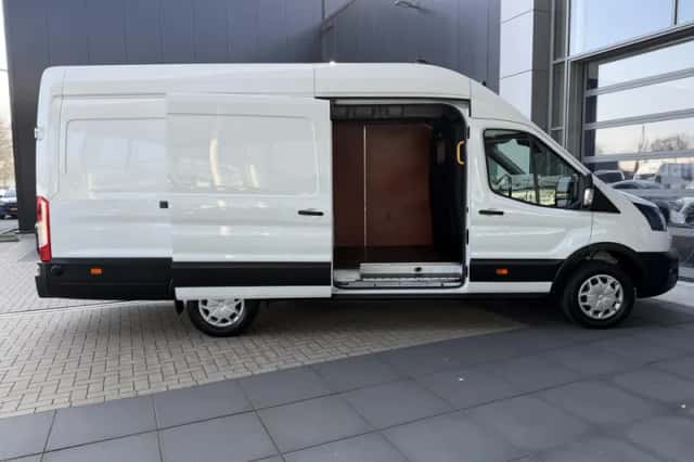 Ford Transit (2023) thumbnail 12