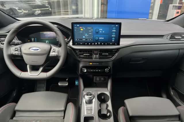 Ford Kuga (2025) thumbnail 2