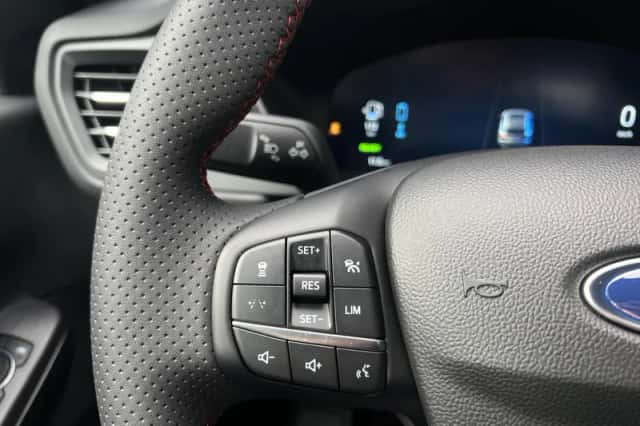 Ford Kuga (2025) thumbnail 25