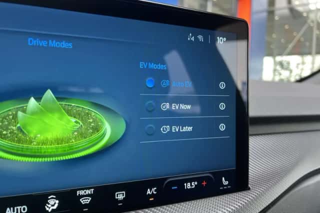 Ford Kuga (2025) thumbnail 38