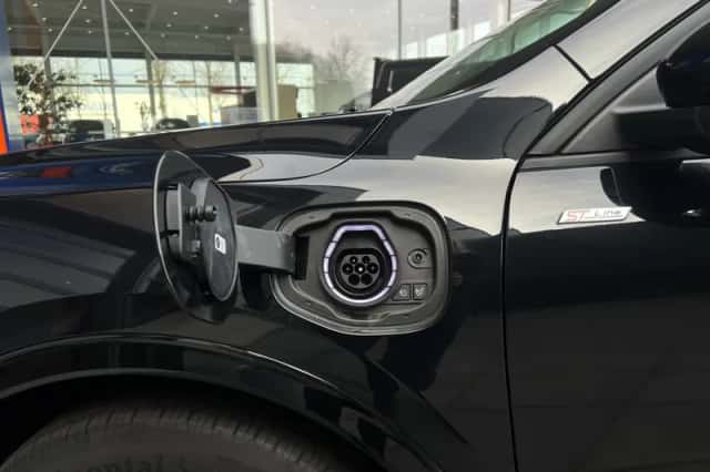 Ford Kuga (2025) thumbnail 10