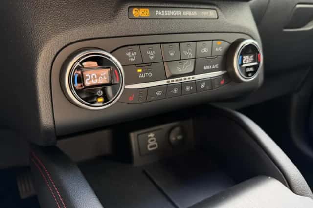 Ford Kuga (2022) thumbnail 27