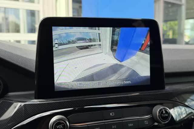 Ford Kuga (2022) thumbnail 39
