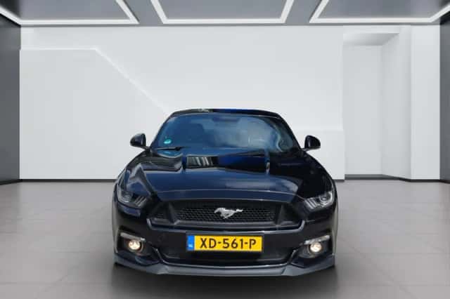 Ford Mustang (2017) thumbnail 4