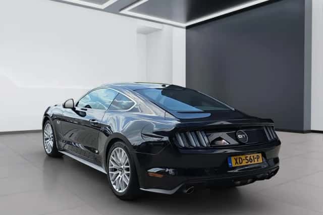 Ford Mustang (2017) thumbnail 5