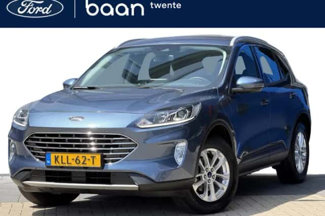 Ford Kuga (2022) thumbnail 1