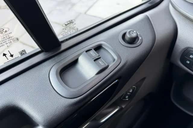 Ford Transit Custom (2023) thumbnail 19