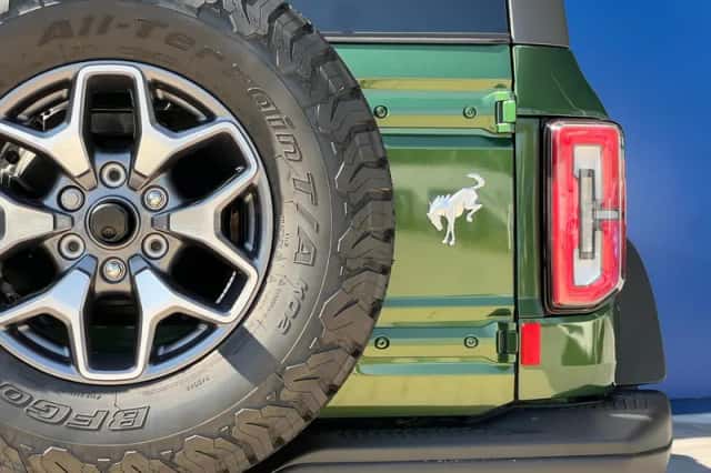 Ford Bronco (2024) thumbnail 12