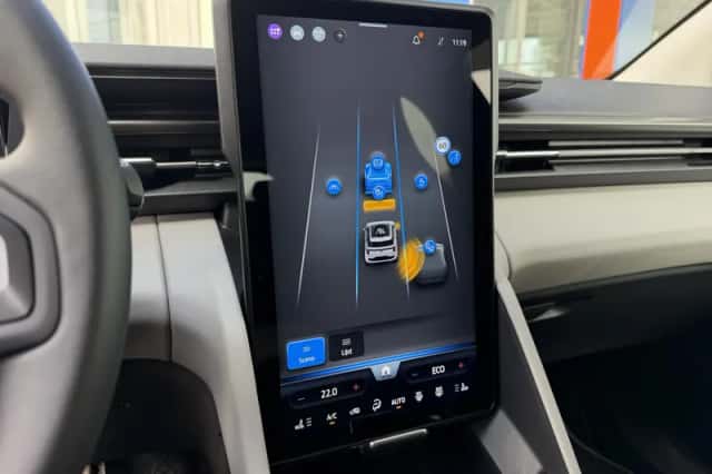 Ford Explorer (2025) thumbnail 30