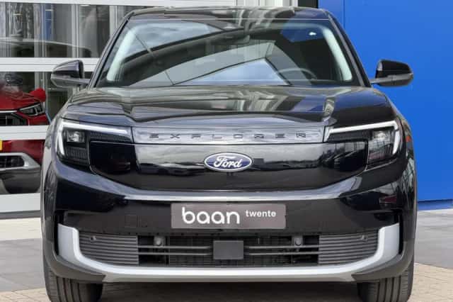 Ford Explorer (2025) thumbnail 4