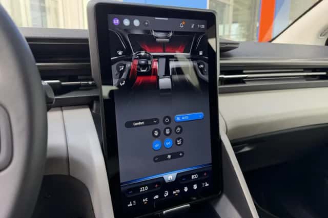 Ford Explorer (2025) thumbnail 33