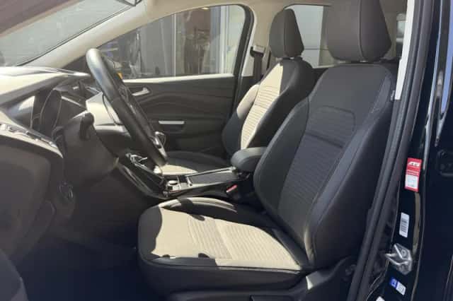 Ford Kuga (2018) thumbnail 12