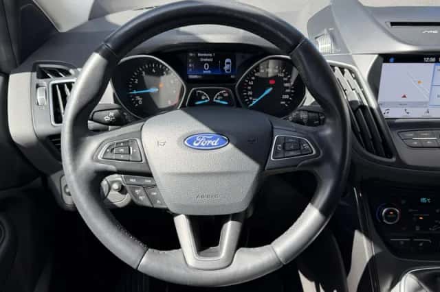 Ford Kuga (2018) thumbnail 16