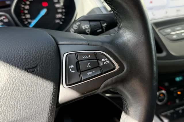 Ford Kuga (2018) thumbnail 22