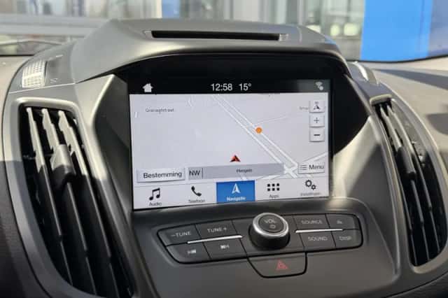 Ford Kuga (2018) thumbnail 23