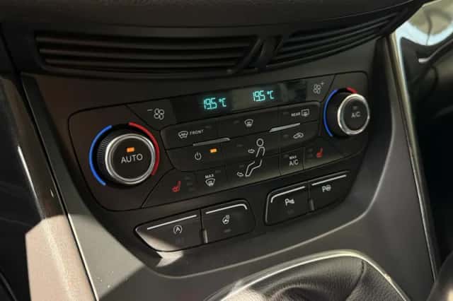 Ford Kuga (2018) thumbnail 24