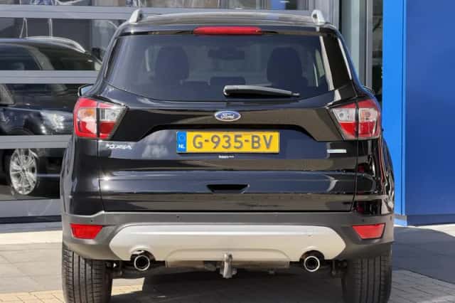 Ford Kuga (2018) thumbnail 5