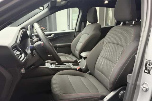 Ford Kuga (2022) thumbnail 17