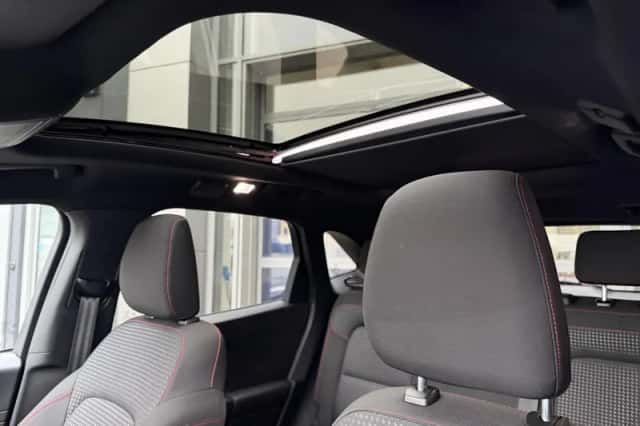 Ford Kuga (2022) thumbnail 18