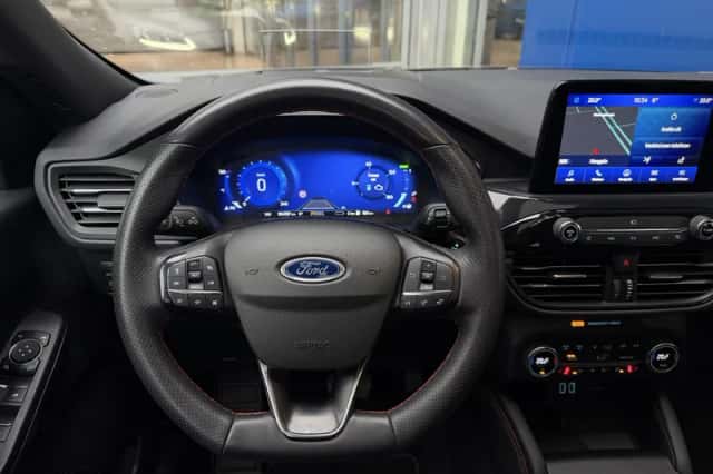Ford Kuga (2022) thumbnail 23