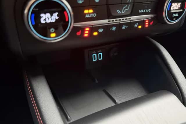 Ford Kuga (2022) thumbnail 29