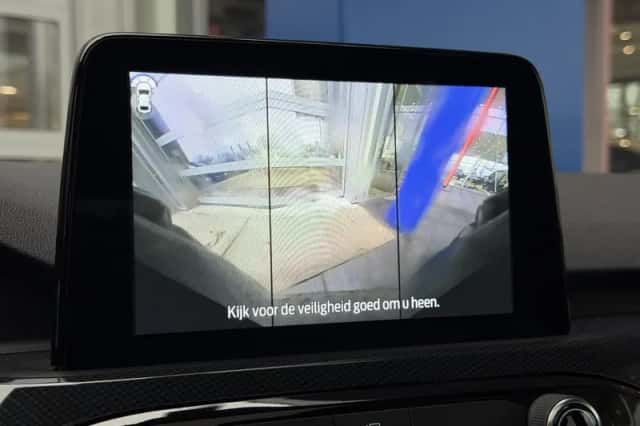 Ford Kuga (2022) thumbnail 36
