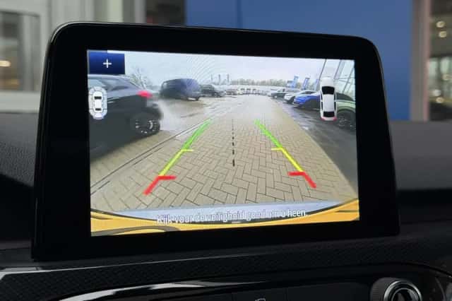 Ford Kuga (2022) thumbnail 37